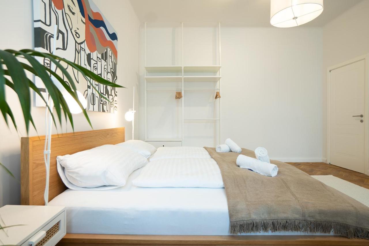 Chic 94M2 Apartment With A King-Size Bed Vienna Exterior photo