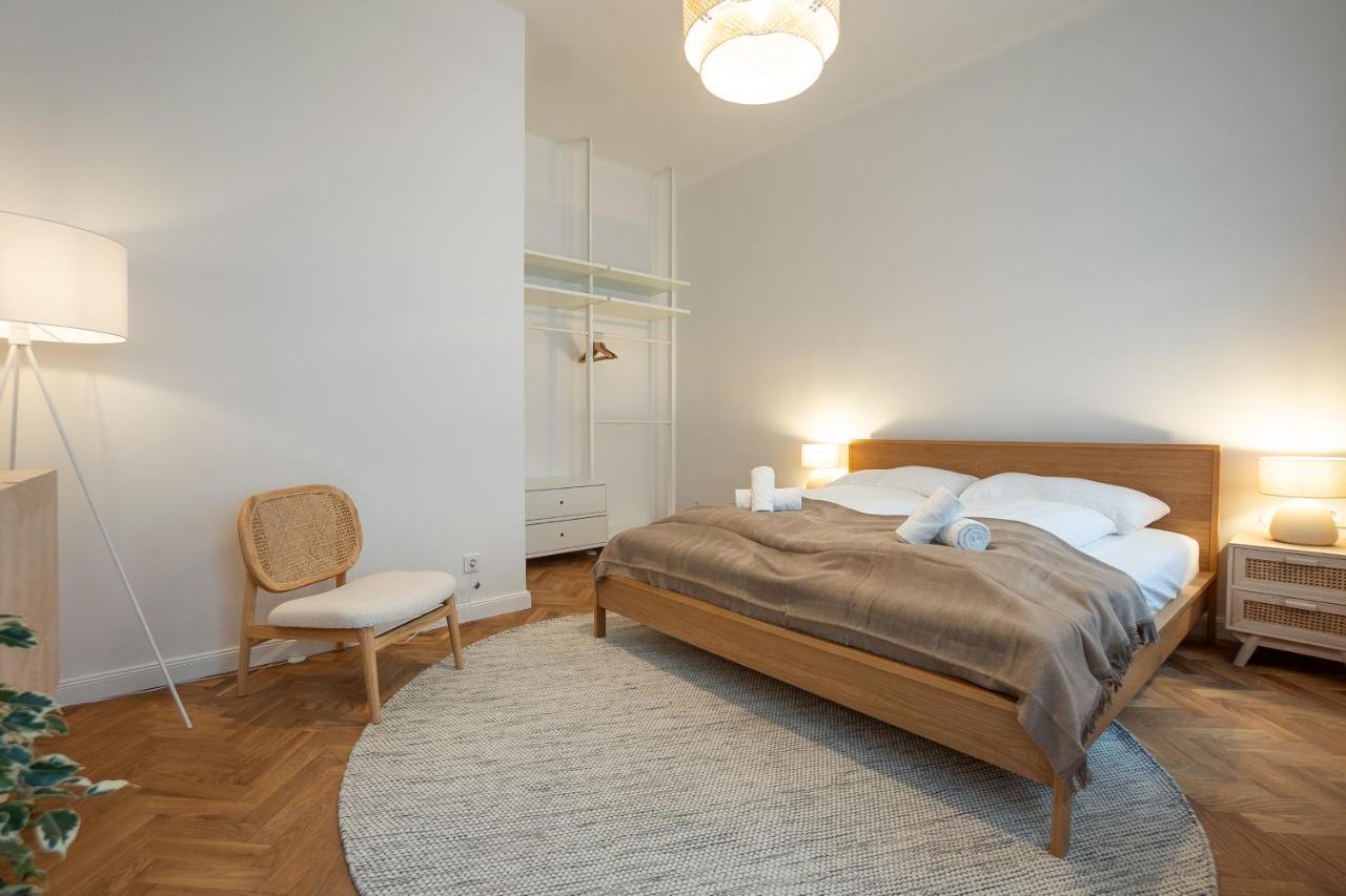 Chic 94M2 Apartment With A King-Size Bed Vienna Exterior photo